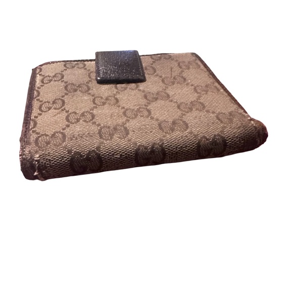 Gucci Monogram French Flap Wallet in the dark brown GG canvas and leather trim. - Picture 6 of 11